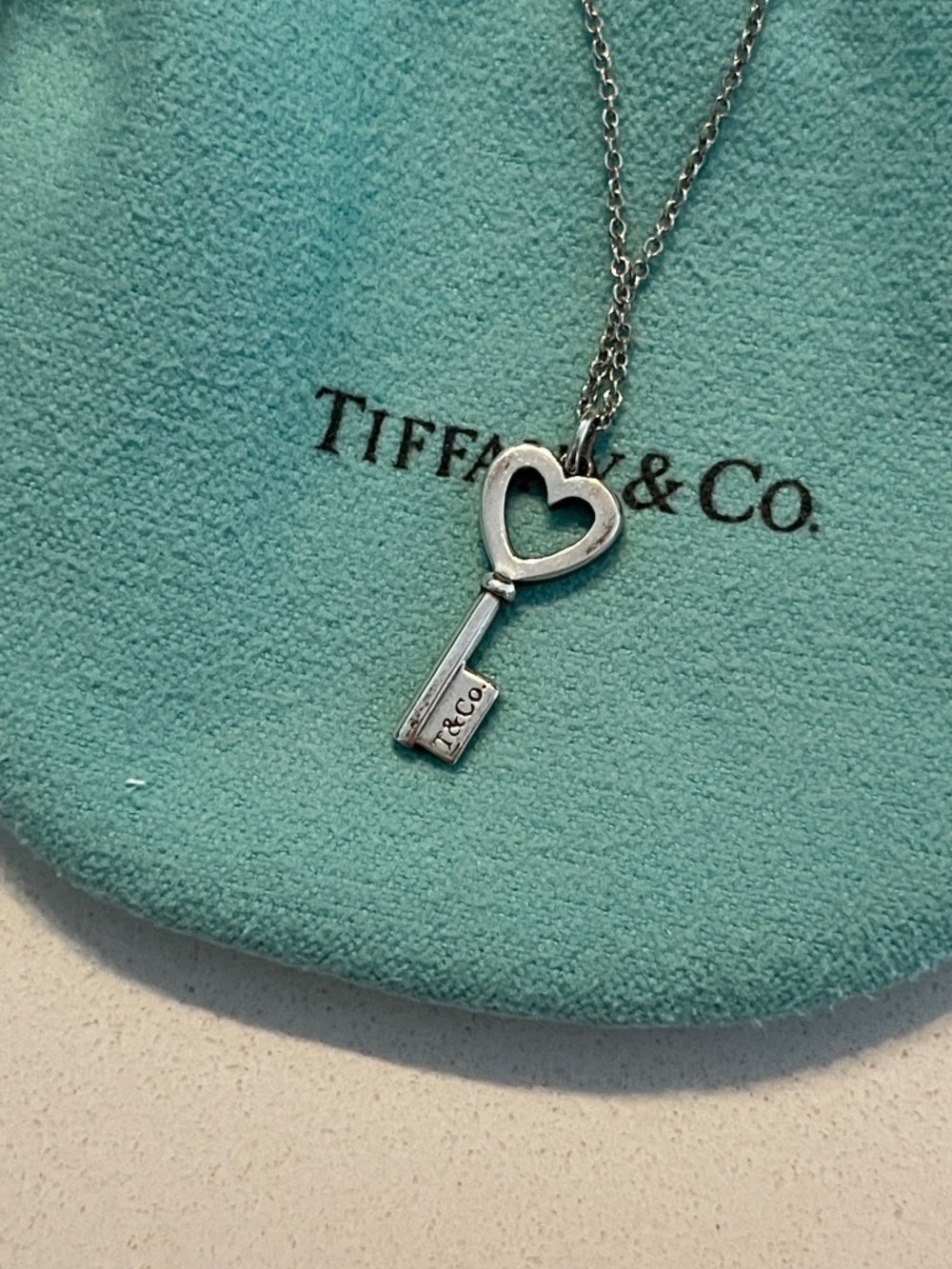 Tiffany & Co. Iconic Sterling Silver .925 Mini Heart Key Pendant Necklace 18" - Picture 7 of 10